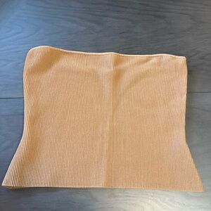 Aritzia - Babaton Top